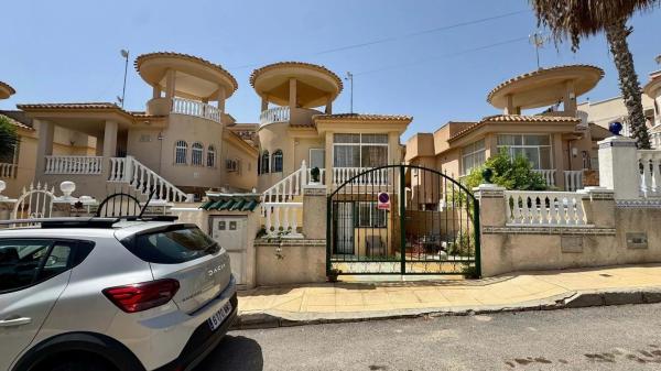 Chalet en San Miguel de Salinas