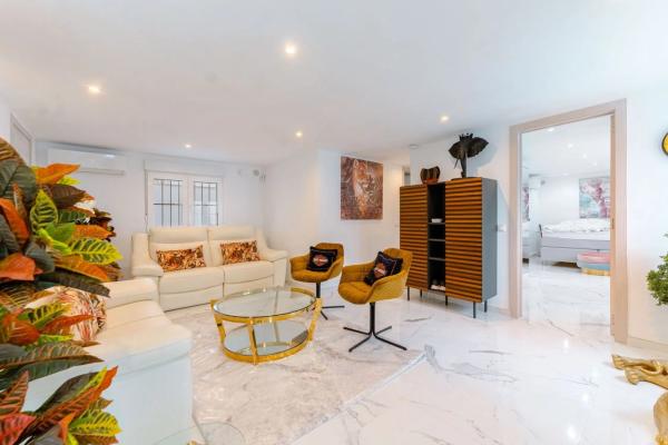 Chalet en carretera San Miguel de Salinas