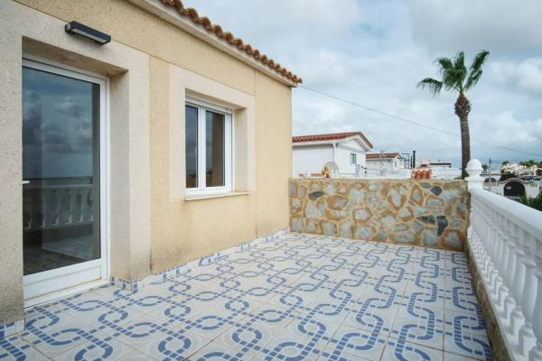 Chalet adosado en Cl Igualada Blue Lagoon