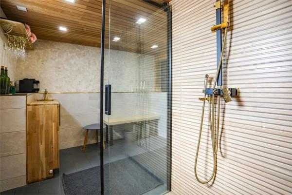 Casa independiente en calle los Marines