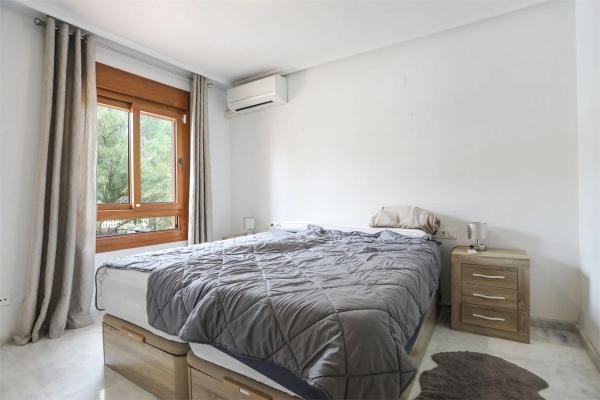 Casa independiente en calle los Marines