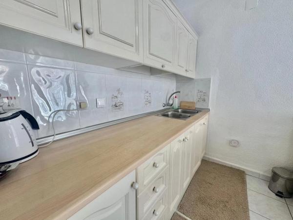 Casa independiente en calle Liszt