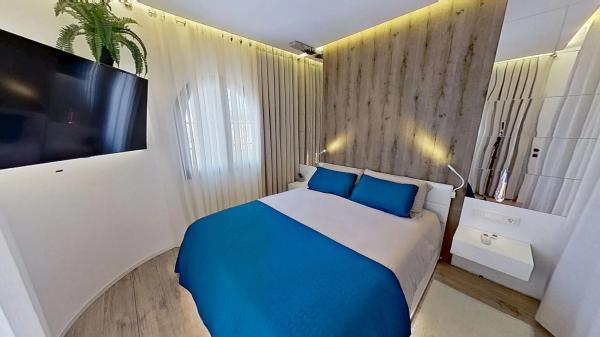 Casa independiente en calle Huelma, 3