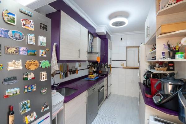 Chalet adosado en calle Argolidas