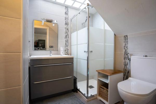 Chalet adosado en calle Argolidas