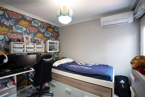 Chalet adosado en calle Argolidas