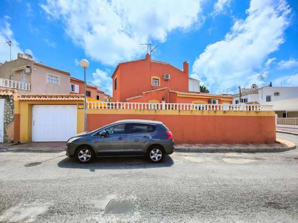 Chalet pareado en calle Miño