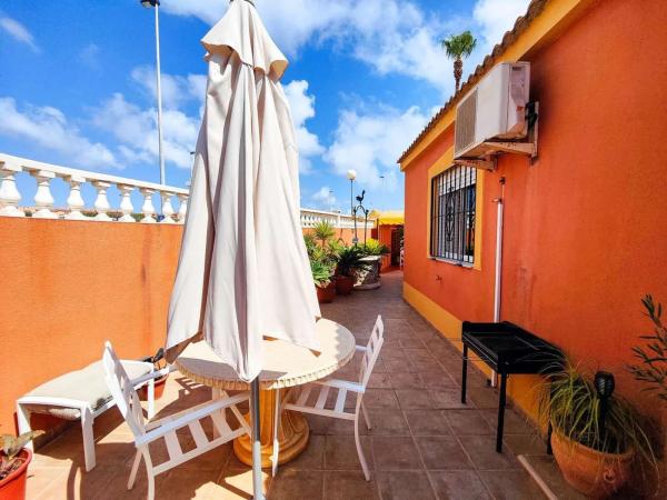 Chalet pareado en calle Miño