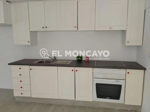 Chalet adosado en calle Doña Rodríguez