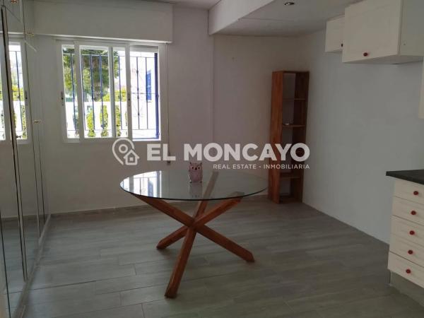 Chalet adosado en calle Doña Rodríguez