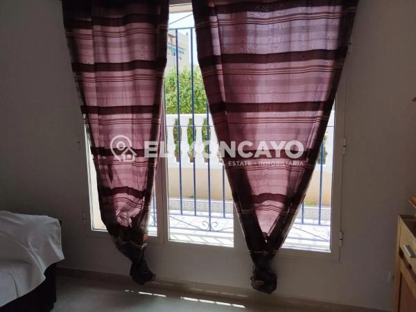 Chalet adosado en calle Doña Rodríguez