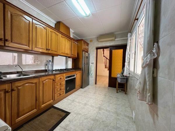 Chalet pareado en calle Gumersindo