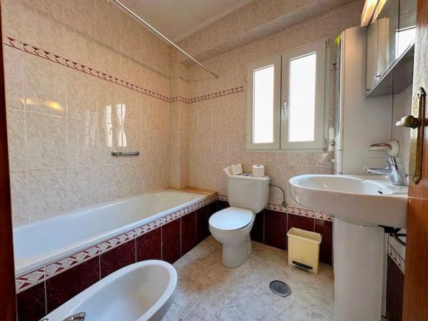 Chalet pareado en calle Gumersindo