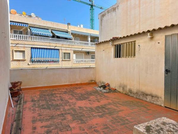 Chalet pareado en calle Gumersindo