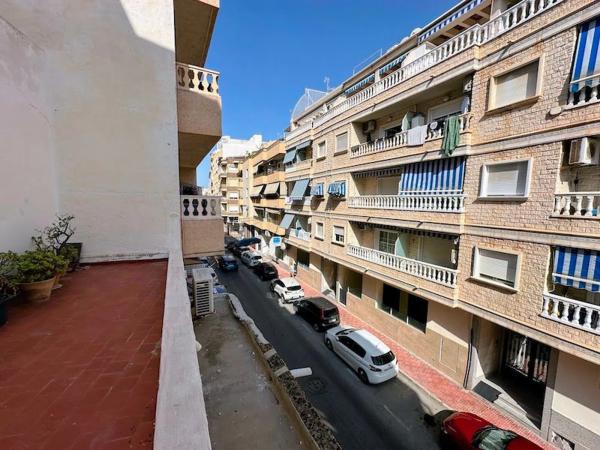 Chalet pareado en calle Gumersindo