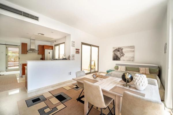 Chalet adosado en calle Mar Rizada