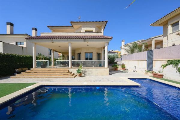 Casa independiente en calle Francisco Mollà Soler