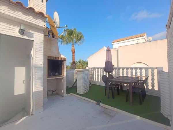 Casa independiente en avenida del Carabasí, 1