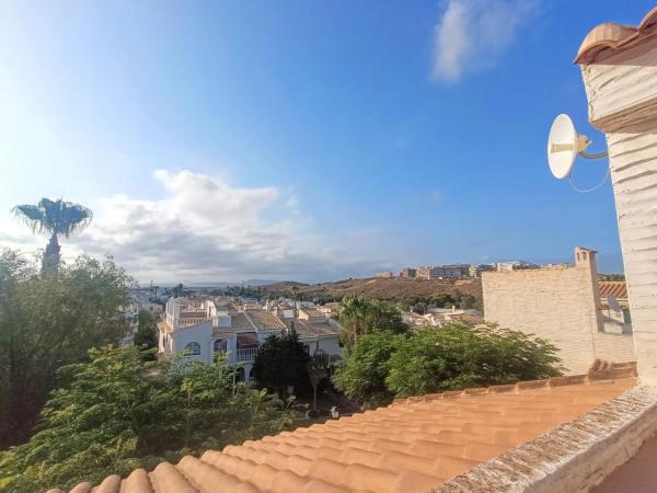 Casa independiente en avenida del Carabasí, 1