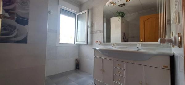 Casa independiente en Urbanización Limoneros