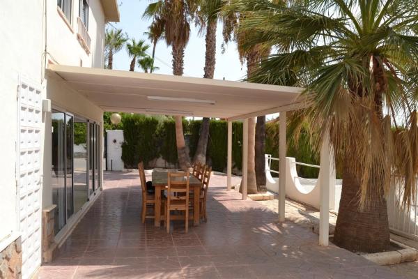 Casa independiente en camino Peña de las Águilas