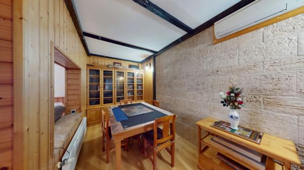 Chalet pareado en avenida de Valverde