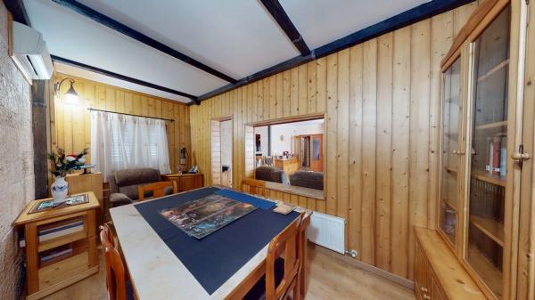 Chalet pareado en avenida de Valverde