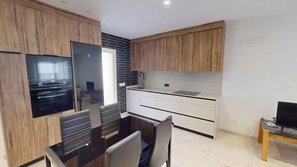 Chalet adosado en Cl Emilio Hernandez Selva