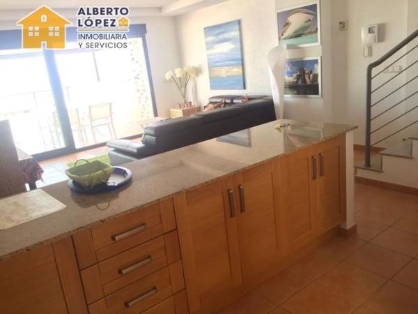 Chalet en Arenales del Sol