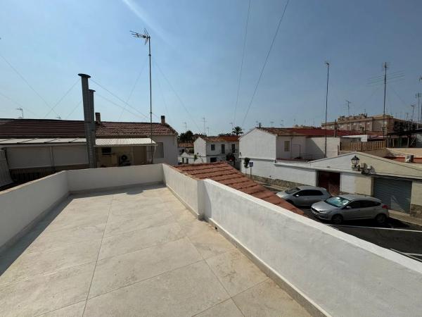 Chalet adosado en Cl Emilio Hernandez Selva