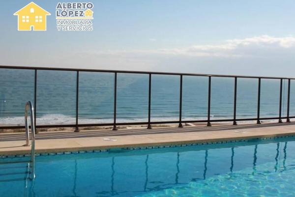 Chalet en Arenales del Sol