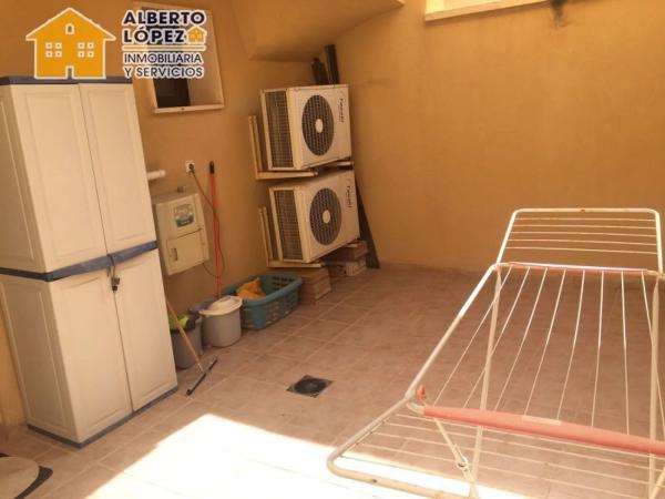 Chalet en Arenales del Sol