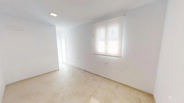 Chalet adosado en Cl Emilio Hernandez Selva