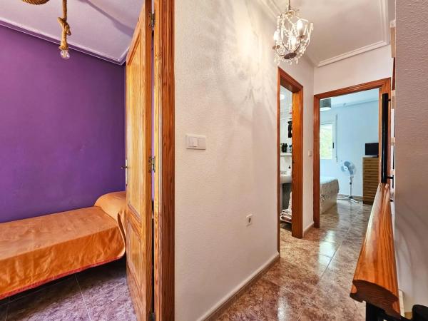 Casa independiente en avenida del Carabasí