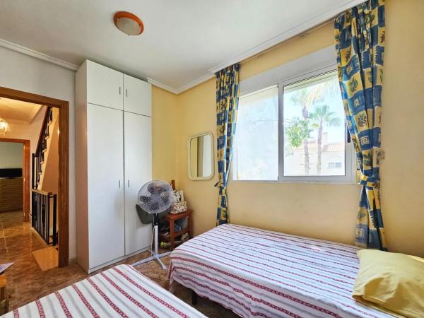 Casa independiente en avenida del Carabasí