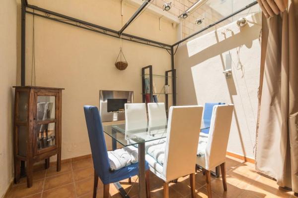 Chalet adosado en calle Islas Canarias, 12