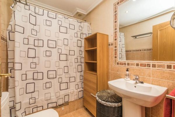 Chalet adosado en calle Islas Canarias, 12