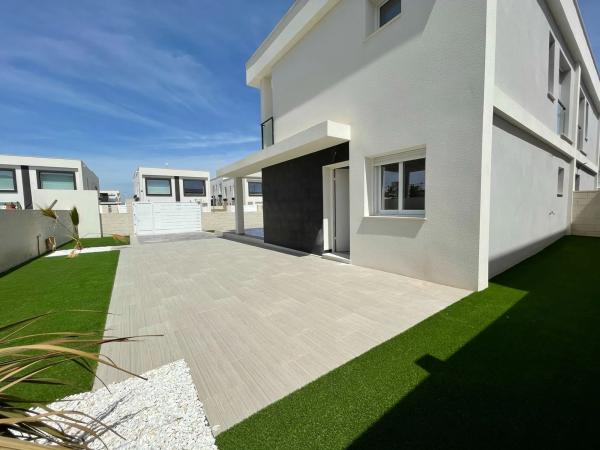 Chalet pareado en calle Malta s/n