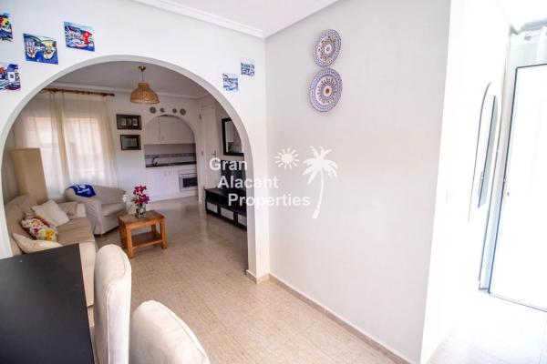 Chalet adosado en calle Orden Dórico