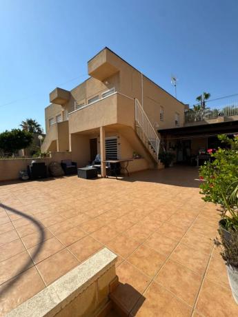 Chalet pareado en Aviguda Oceania