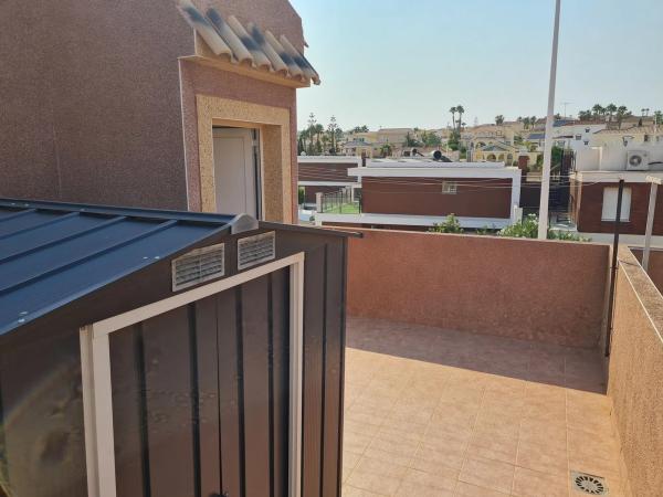 Casa independiente en calle Caridad Soler Durá, 80