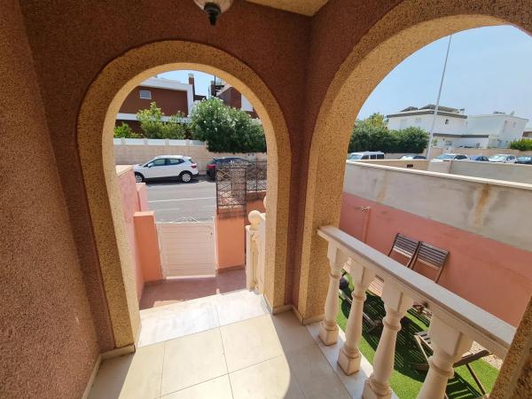 Casa independiente en calle Caridad Soler Durá, 80