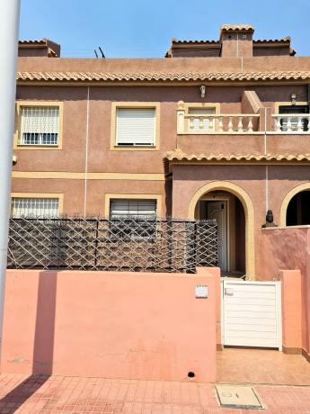 Casa independiente en calle Caridad Soler Durá, 80