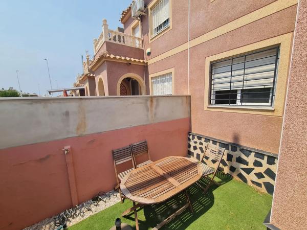 Casa independiente en calle Caridad Soler Durá, 80