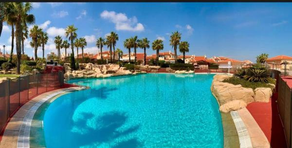 Chalet pareado en calle Monte de Santa Pola, 10