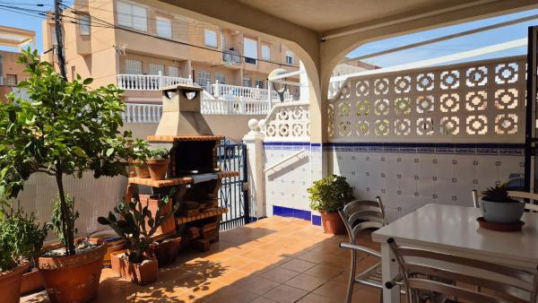 Chalet adosado en calle La Rioja, 15