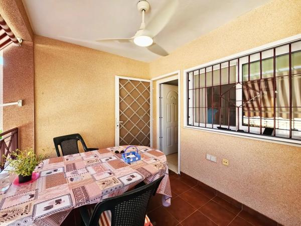 Casa independiente en avenida de Polonia