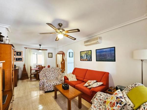 Casa independiente en avenida de Polonia