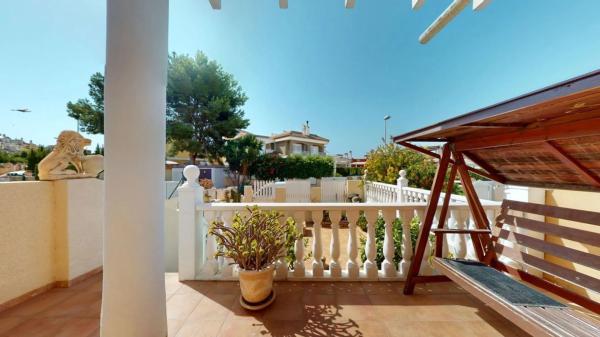 Chalet pareado en calle Monte de Santa Pola