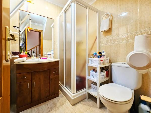 Casa independiente en avenida de Polonia